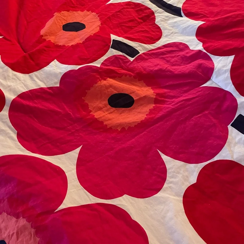 NWOT Marimekko comforter pillowcases sham set Unikko Red floral bed set READ